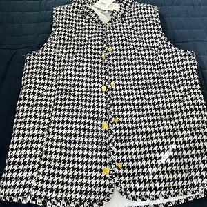 💥 NWT 💥 Crown and Ivy kids plaid vest